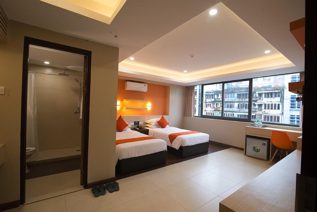 Eastern Hotel Yangon Exterior foto